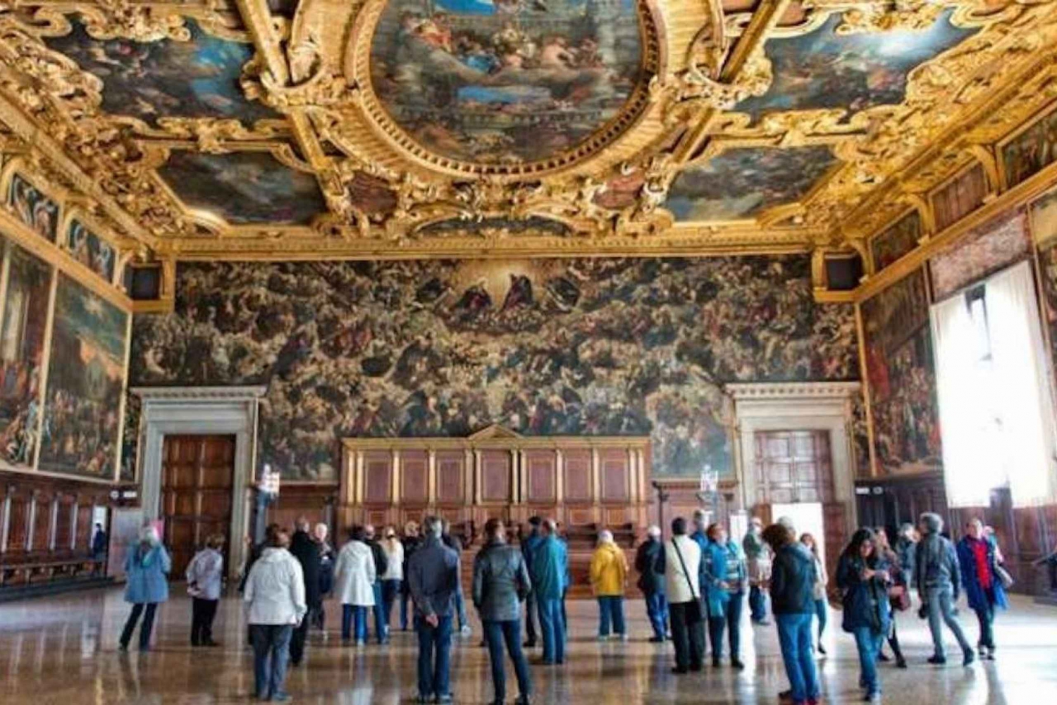 Venecia: Visita guiada al Palacio Ducal con paseo opcional en góndola