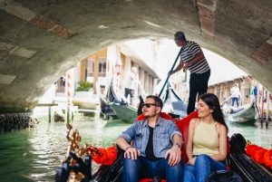 Venice: Grand Canal Gondola Ride with App Commentary