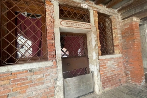 Venice: Jewish Ghetto Walking Tour and Synagogue Tour Option