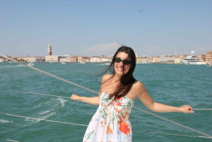 Venice: Lagoon Catamaran Cruise with Music and Drinks