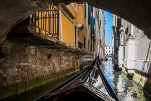 Venezia: Felles gondoltur over Canal Grande