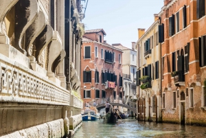 Venezia: Felles gondoltur over Canal Grande
