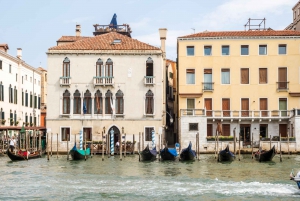 Venezia: Felles gondoltur over Canal Grande
