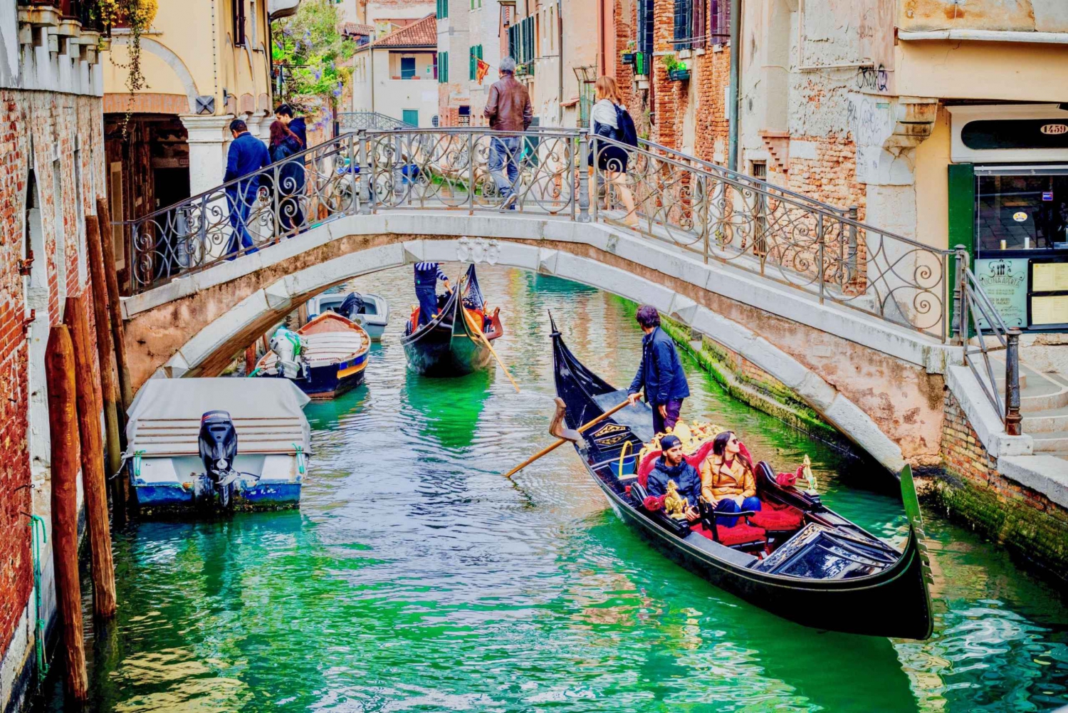 Venezia: Tour a piedi e giro in gondola
