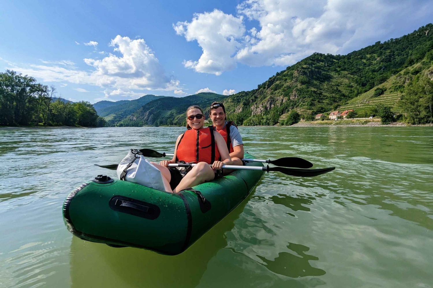 Vienna: Wachau Valley Private Kayak and Wine Tour