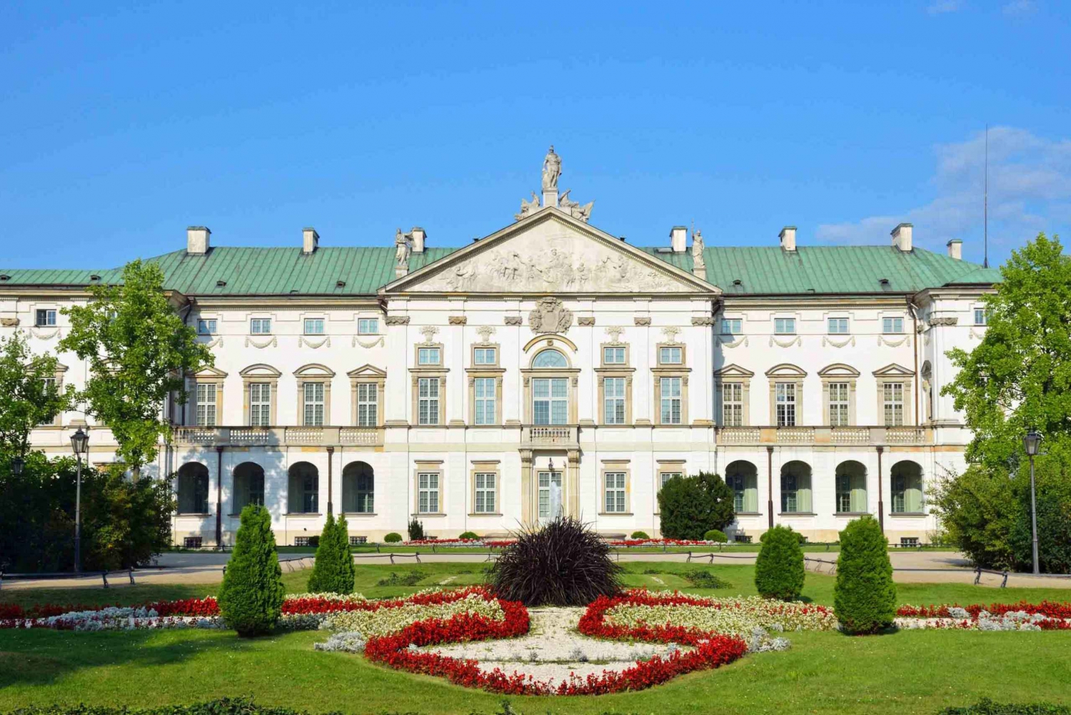 Spring Blooms: Must-See Attractions in Warsaw