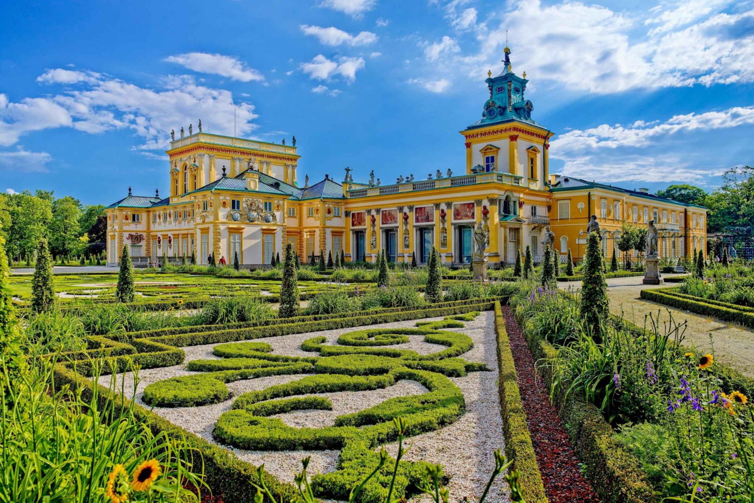 Hidden Gems: Off-the-Beaten-Path in Warsaw