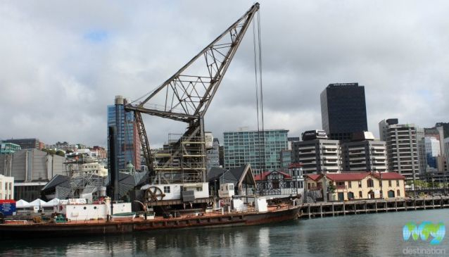 Grue flottante Hikitia