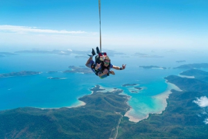 Airlie Beach: Early Morning Tandem Skydive