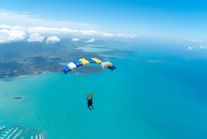Airlie Beach: Early Morning Tandem Skydive