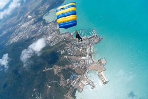 Airlie Beach: Early Morning Tandem Skydive