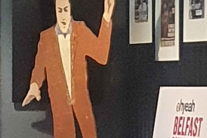 Belfast : Pub Music , Street Art Experience Tour a pie
