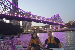 Brisbane: Illuminated River Night Kayak Tour