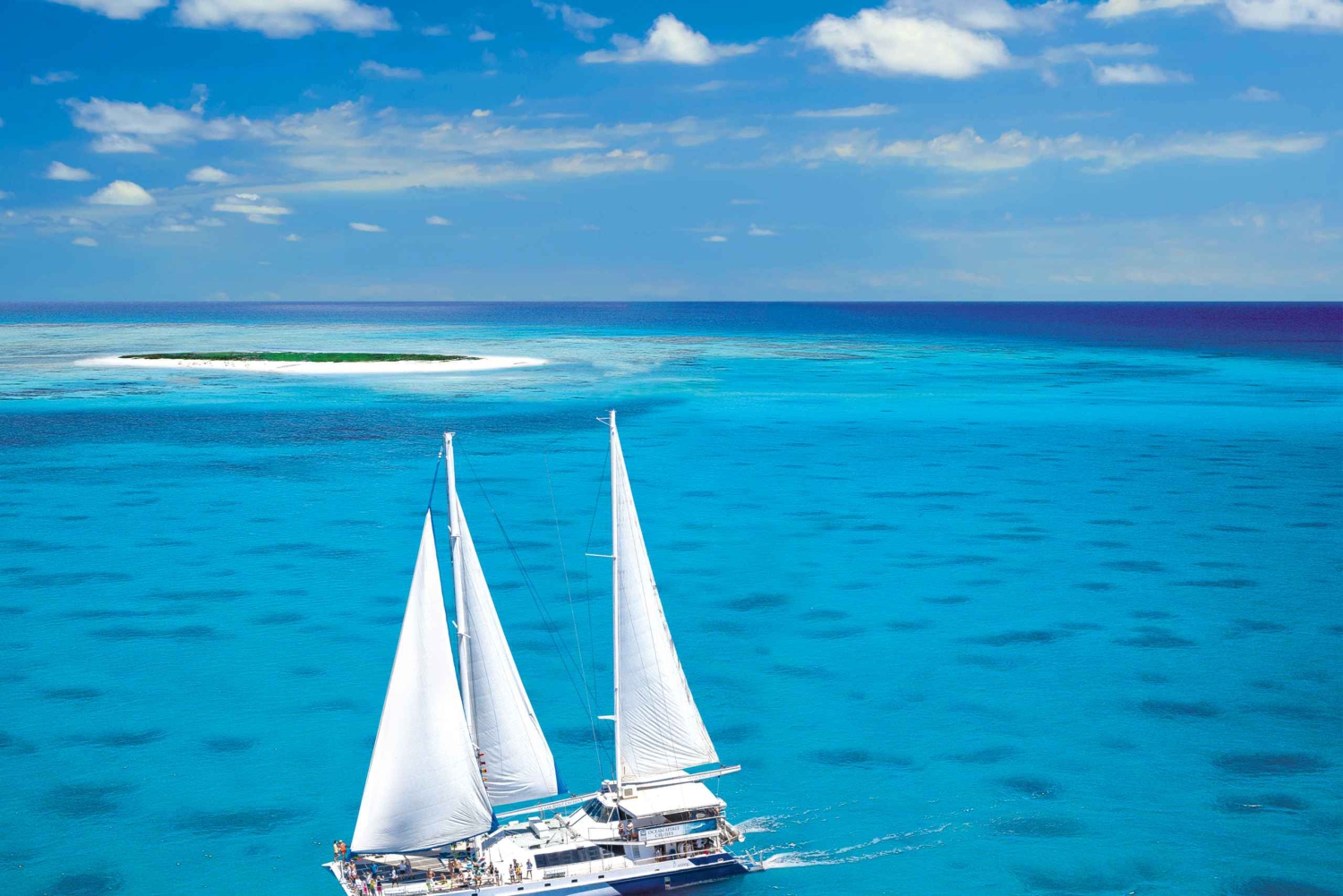 Cairns: Ocean Spirit -koko päivän matkapäivä Ison Valliriutan luona