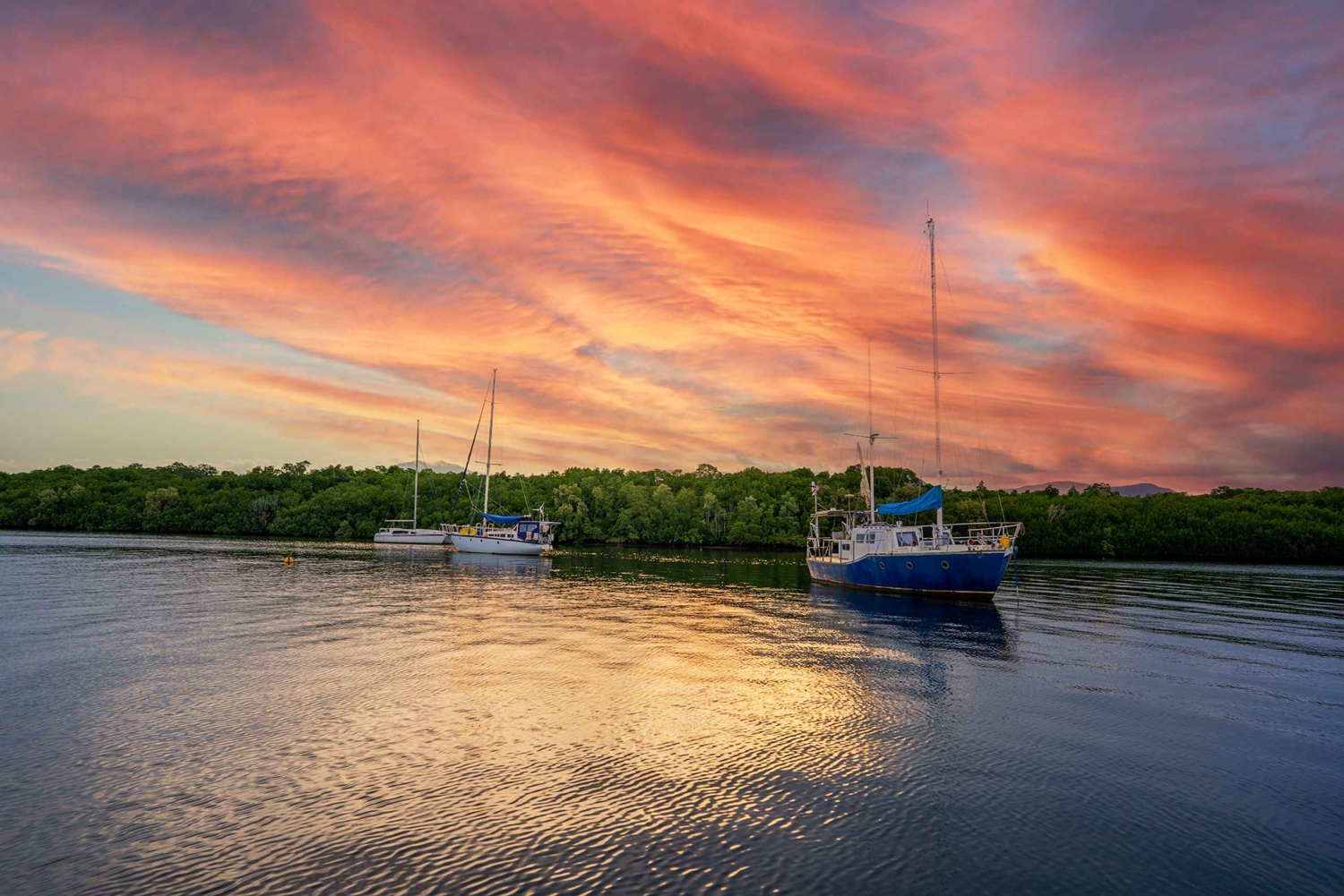 Cairns: crucero por el río al atardecer con aperitivo y bebidas