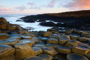 Dublin: Giant's Causeway & Belfast (Titanic or Black Taxi)