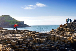 Dublin: Giant's Causeway & Belfast (Titanic or Black Taxi)