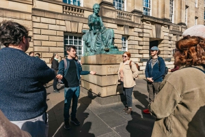 Edinburgh: Old Town History and Tales Walking Tour