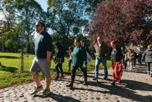 Edinburgh: Old Town History and Tales Walking Tour