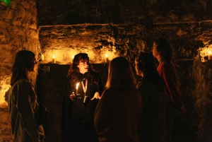 Edinburgh: Underground Vaults Evening Ghost Tour mit Whisky