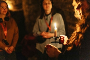 Edinburgh: Underground Vaults Evening Ghost Tour mit Whisky