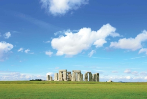 Lontoosta: Stonehenge Inner Circle & Windsor Open Top Bus (avoin linja-auto)