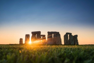 Lontoosta: Stonehenge Inner Circle & Windsor Open Top Bus (avoin linja-auto)