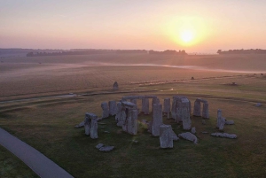 Z Londynu: poranna wycieczka do Stonehenge ze specjalnym dostępem