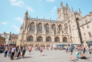London: Stonehenge, Windsor, and Bath Day Trip by Bus