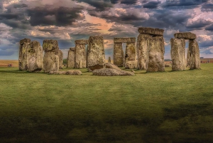 Z Londynu do terminalu rejsowego w Southampton przez Stonehenge