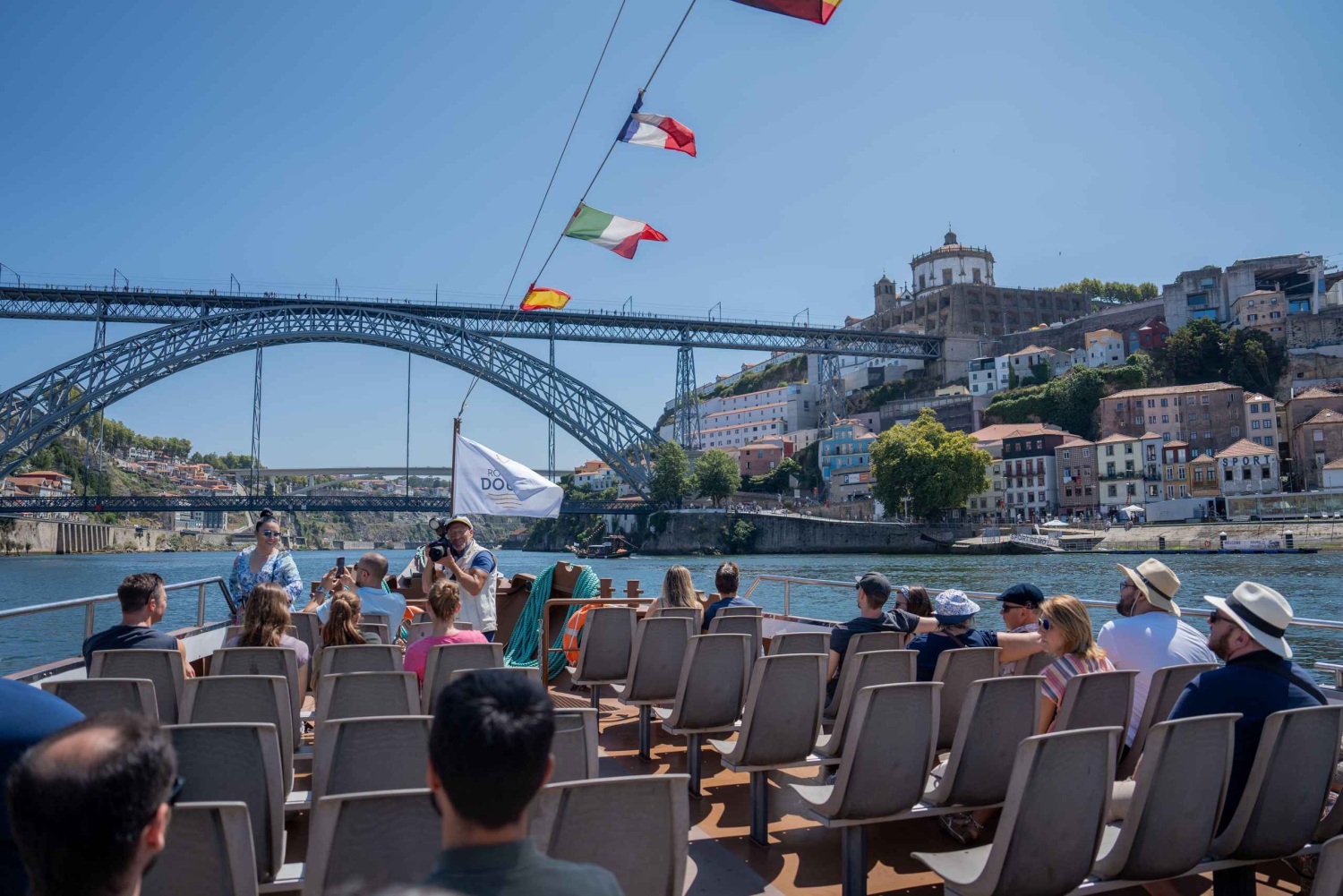 Porto: tour guiado de tuk-tuk e cruzeiro opcional pelo rio Douro