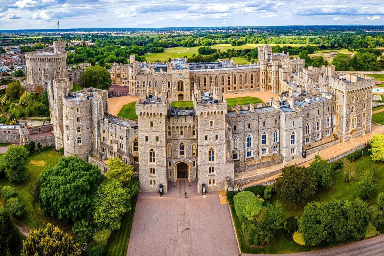 Southampton to London via Windsor Castle (private Vehicle)