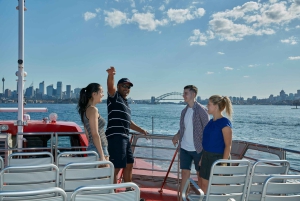 Sydney: Hop-on Hop-off Harbour Cruise with Commentary