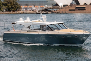 Sydney : croisière privée de luxe de 4 heures dans le port et baignade