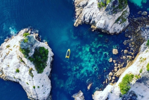 Whitianga: 2-Hour Cathedral Cove and Volcanic Coast Cruise