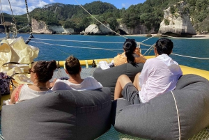 Whitianga: Sailing Trip to Cathedral Cove