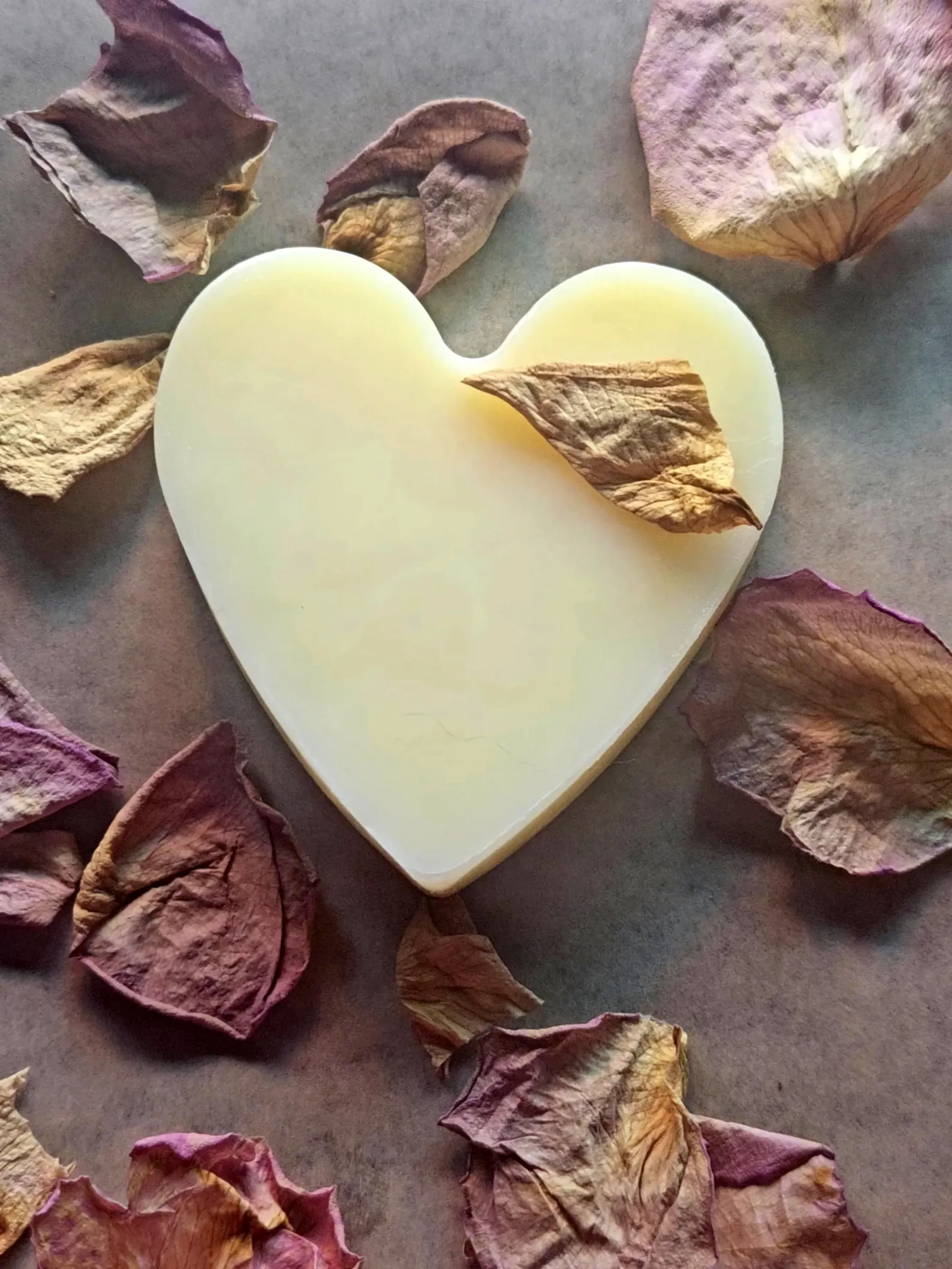 Ylang-Ylang Vanilla Lotion Bar: Heart-Shaped, Mango and Shea Butter