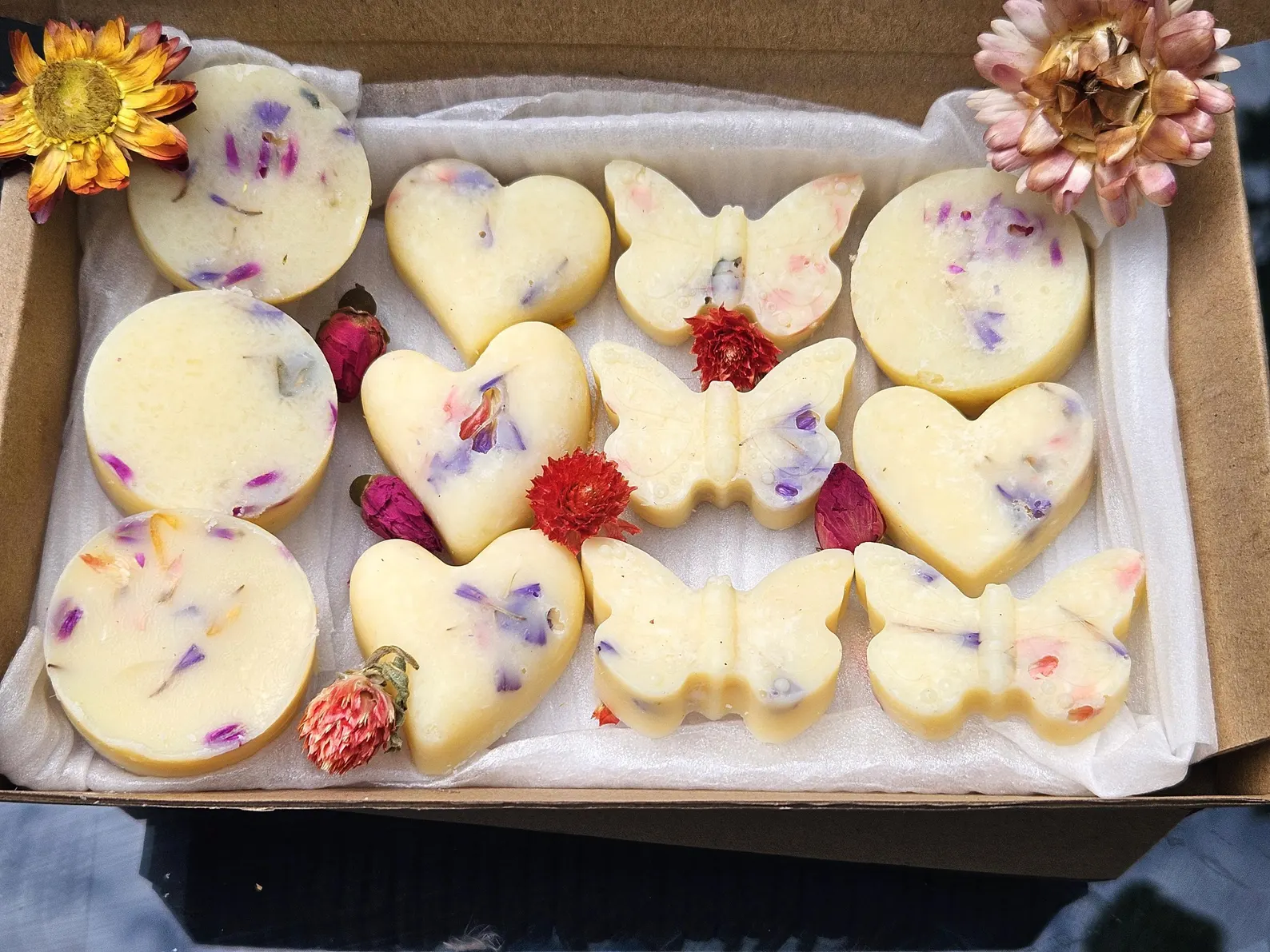 Aromatherapy Bath Melts: Cocoa Shea Butter,essential oils and Epsom salts
