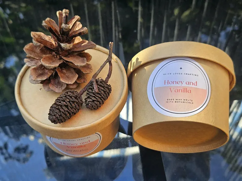 Honey and Vanilla Bees Wax Melts: Added botanicals