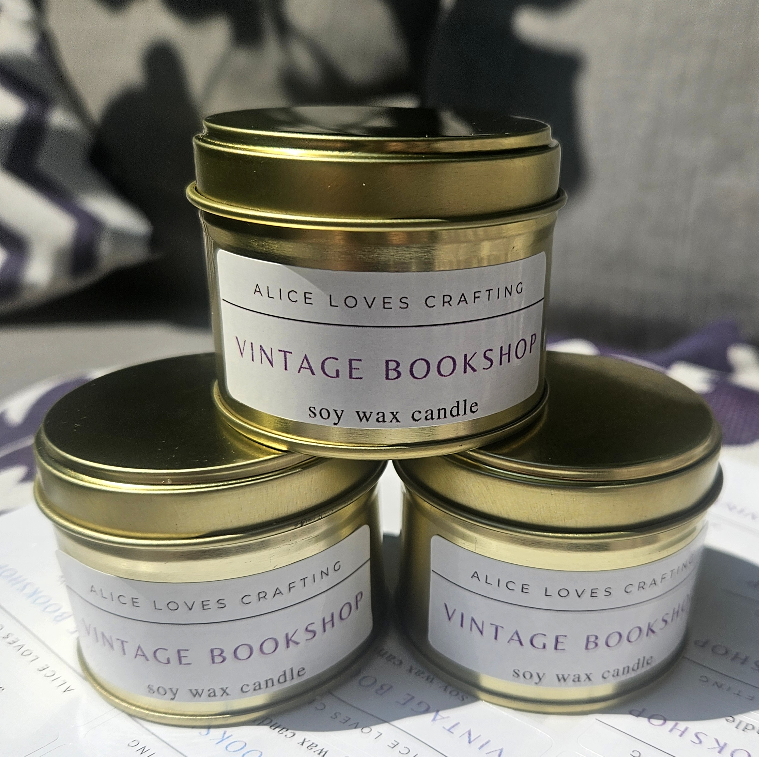 Vintage Bookshop Soy Wax Candle: Leather, Bergamot & Sandalwood in Gold Tin