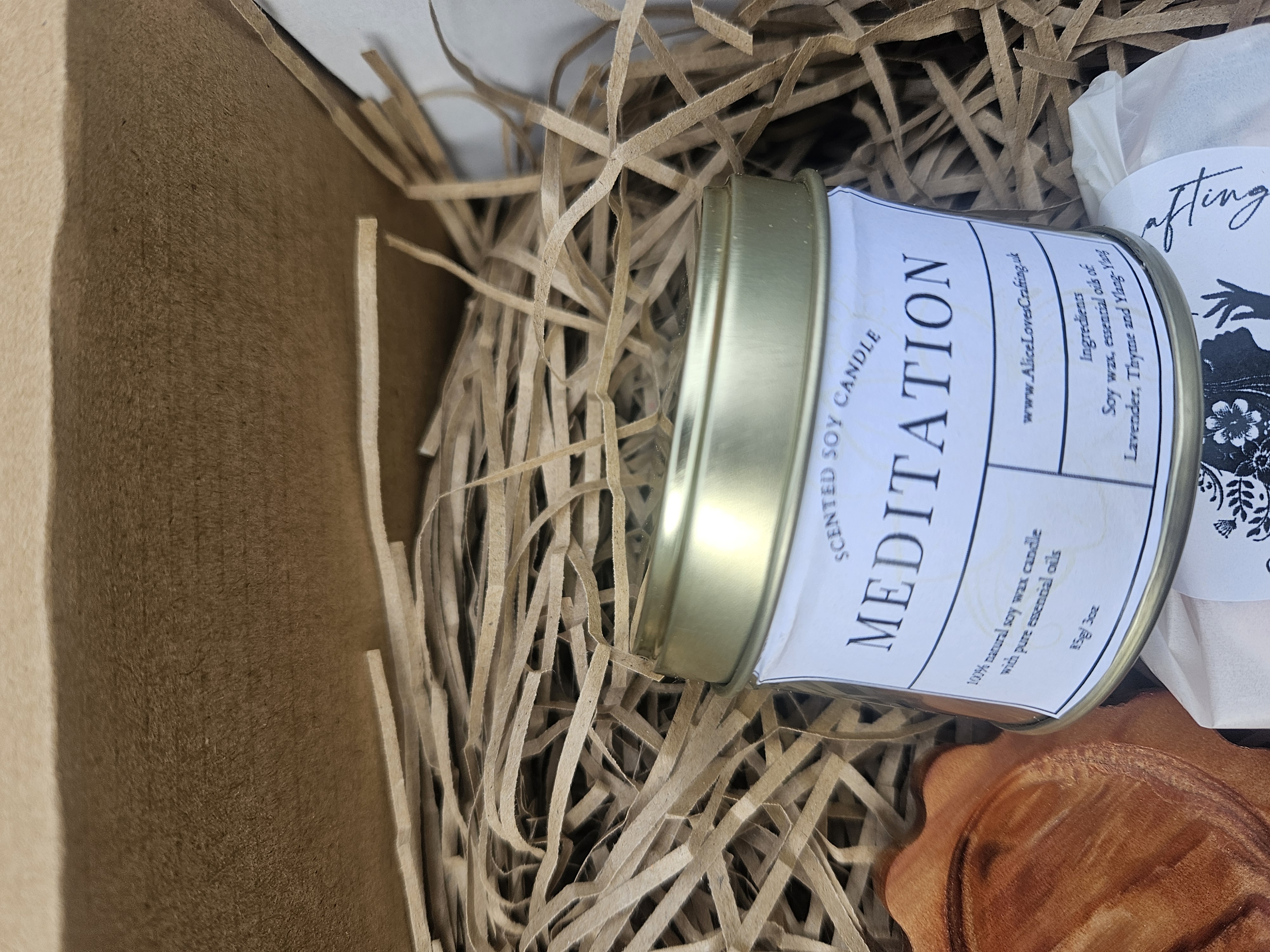 Wellbeing Gift Box: Soy Candle, Shower Steamers, Bath Melts, Room Spray (Natural Aromatherapy)