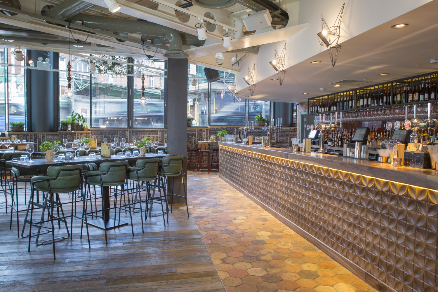 SINTILLATE Bottomless Party Brunch at The Fable