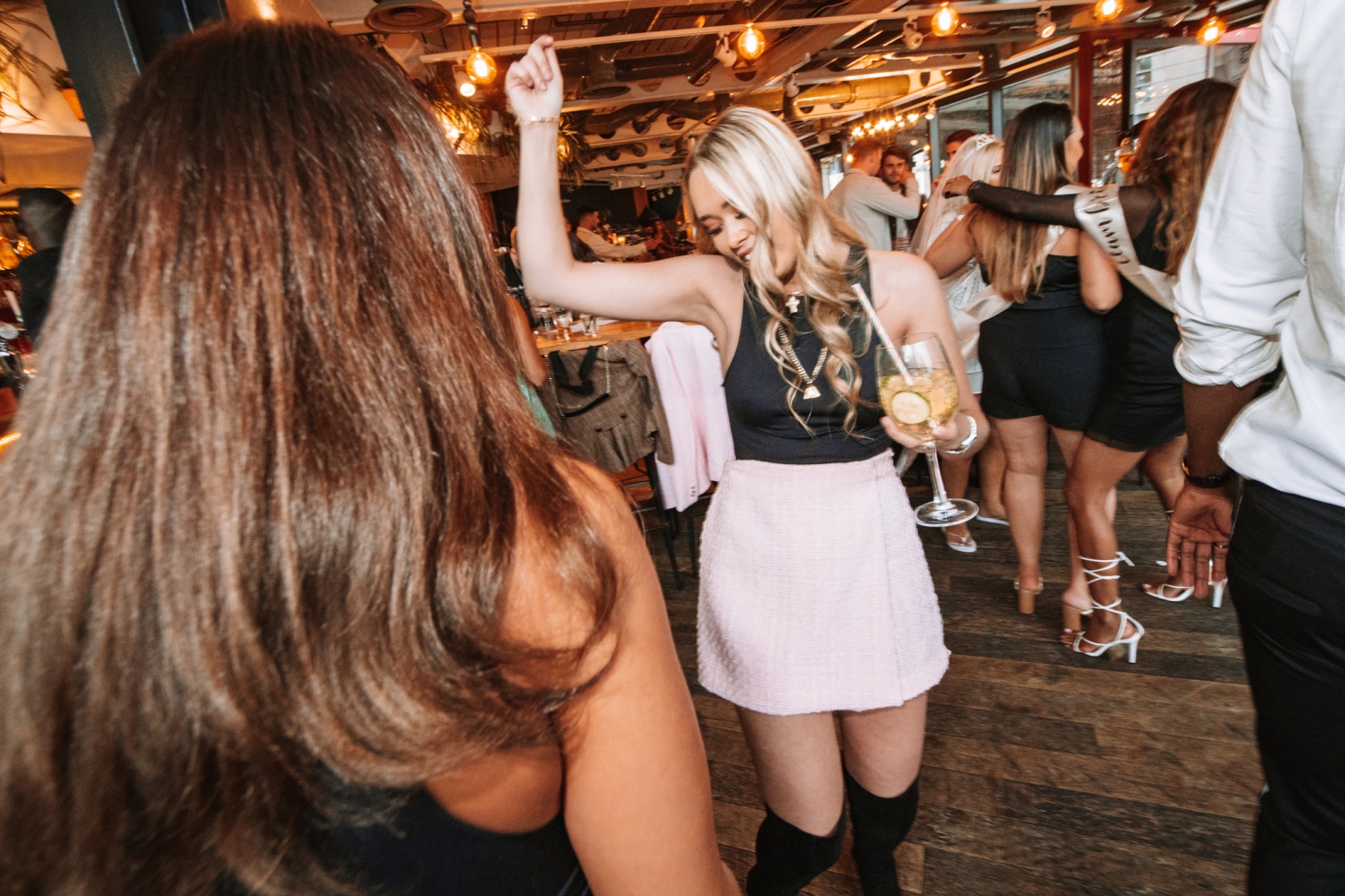 SINTILLATE Bottomless Party Brunch at The Fable