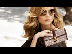 obrazek 2 - Magdalena Frąckowiak dla Louis Vuitton