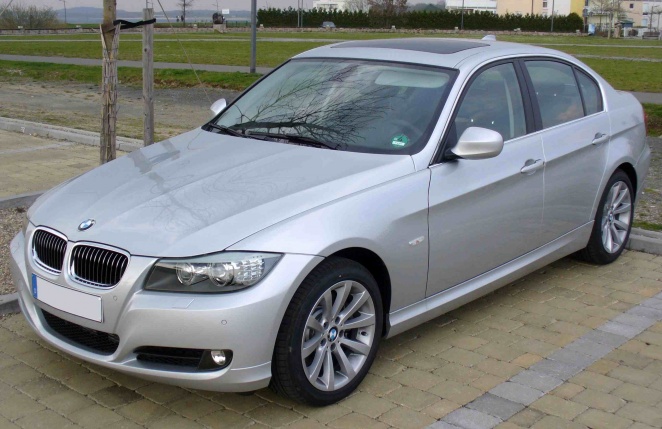 BMW_330d_Modelljahr_2010_Tit, 