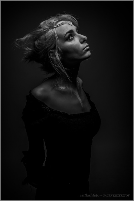 Ewelina X, 