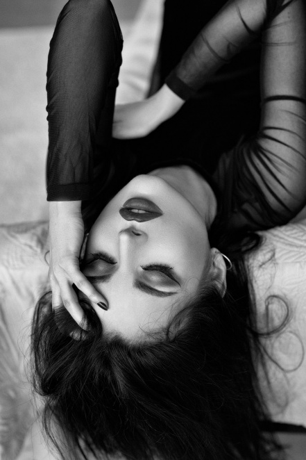 Marita Volodina, black, bnw, bw, dark, emotions, glamour, gothic, makeup, monochrome, portrait, sensual
