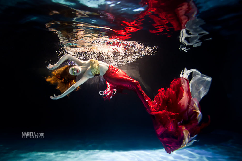 Red Mermaid, akt, commercial, fotoagencja, makieła, makuzastudio, portfolio, underwater, zdjęcia podwodne