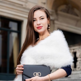 photo_5287585670798971642_y