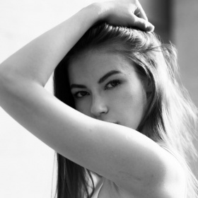 photo_5287585670798971657_y